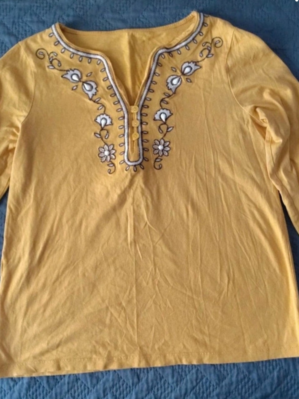 SHEIN Yellow Embroidered V-Neck Long Sleeve Top